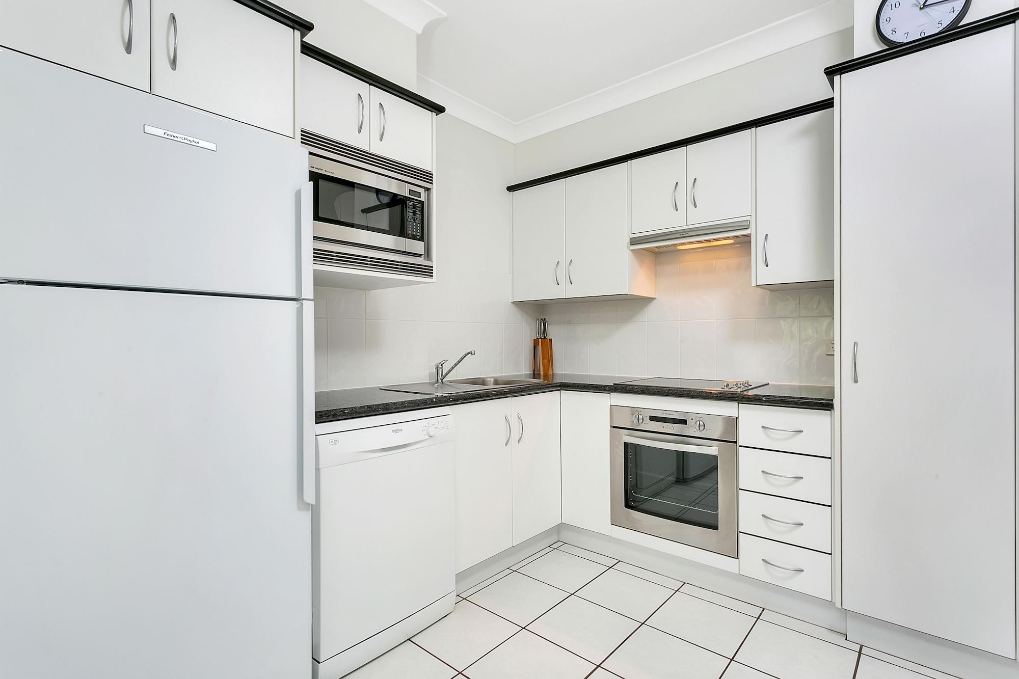 Beachfront Apartments On Trinity Beach Bagian luar foto