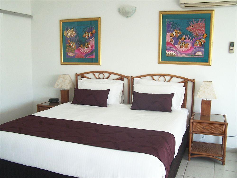 Beachfront Apartments On Trinity Beach Bagian luar foto